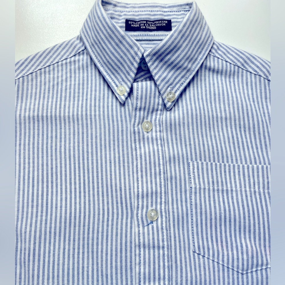 Claiborne boys light blue and white pin stripe Oxford Size 4
